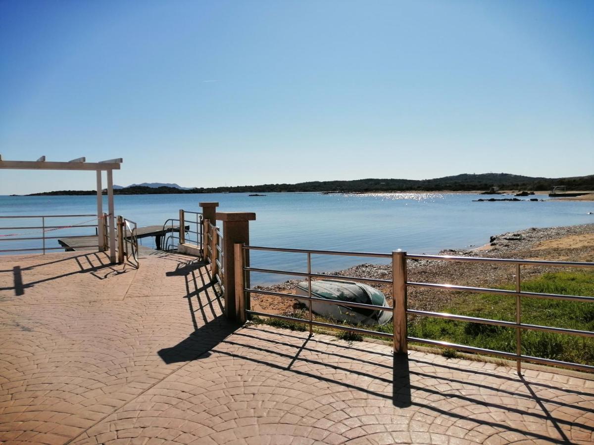 Aria Di Vacanza - Molara Loiri Porto San Paolo Kültér fotó
