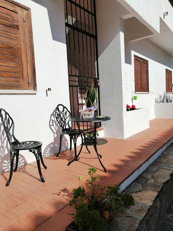 Aria Di Vacanza - Molara Loiri Porto San Paolo Kültér fotó